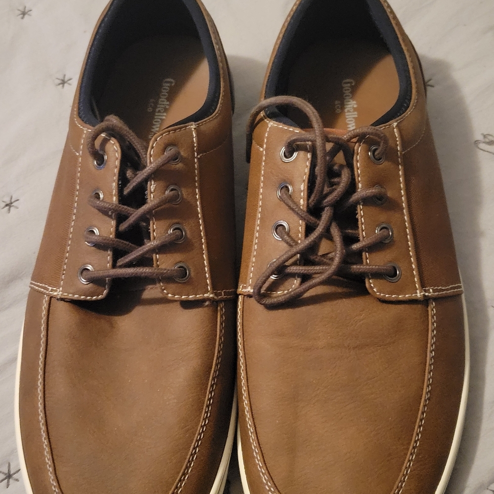 Dress shoes